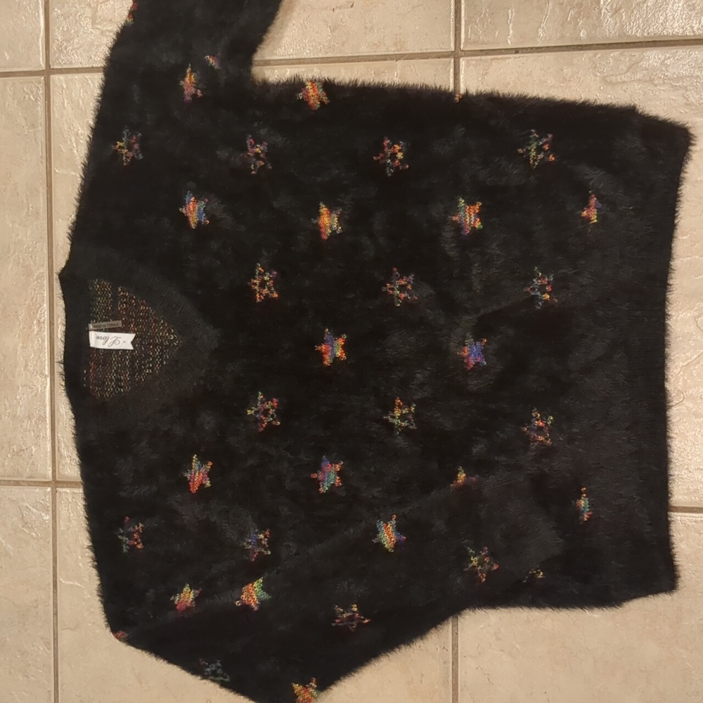 L Love Black Super Soft Sweater Size Small